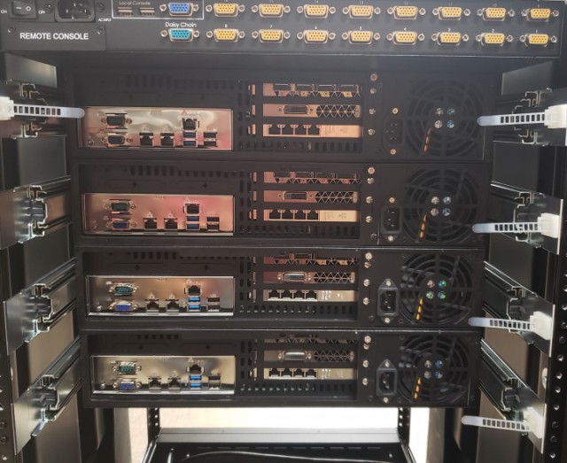 rackmount_computer_no_connection thumbnail